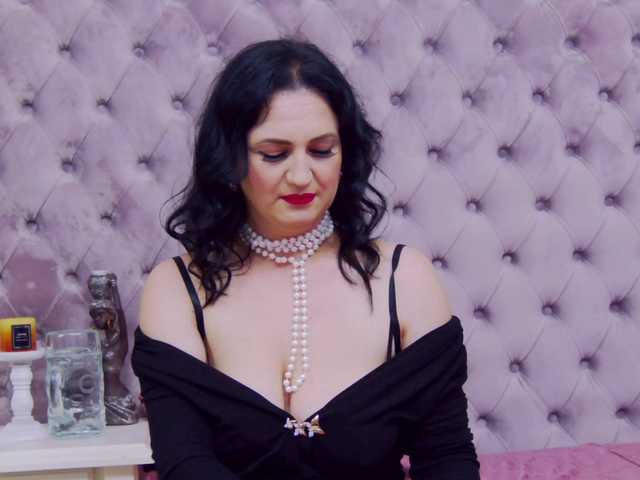 Sex chat gratuit in direct cu CassidyVelvet pe BongaCams