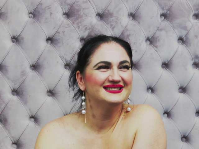 Sex chat gratuit in direct cu CassidyVelvet pe BongaCams