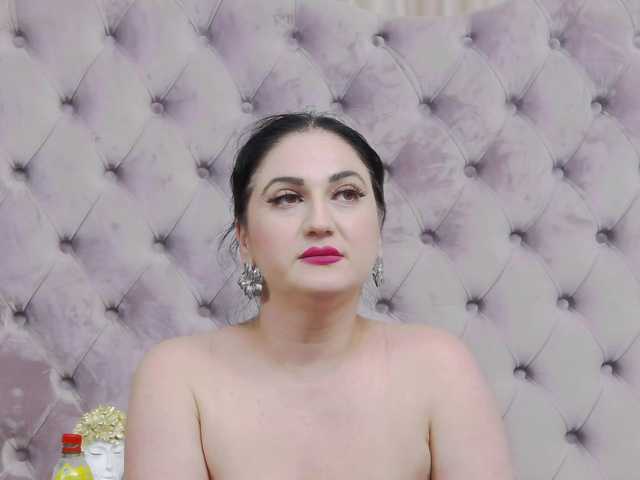 Sex chat gratuit in direct cu CassidyVelvet pe BongaCams