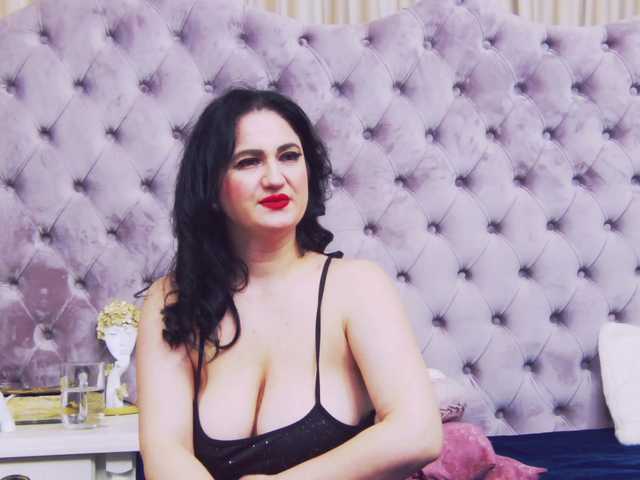 Sex chat gratuit in direct cu CassidyVelvet pe BongaCams