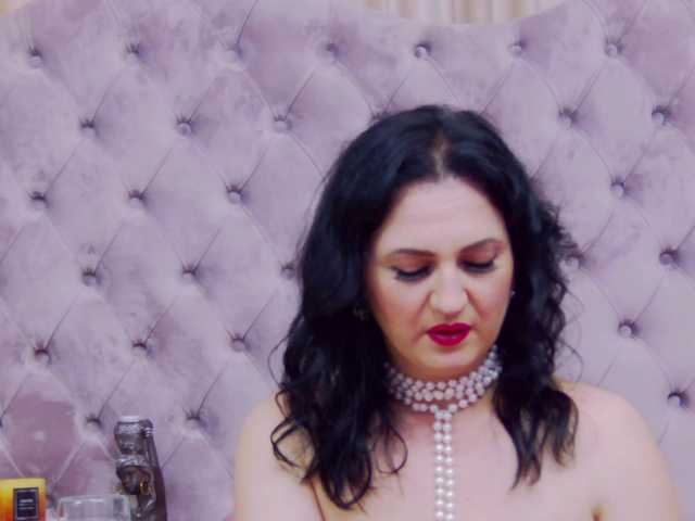 Sex chat gratuit in direct cu CassidyVelvet pe BongaCams