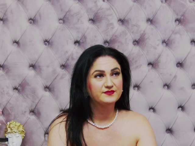 Sex chat gratuit in direct cu CassidyVelvet pe BongaCams