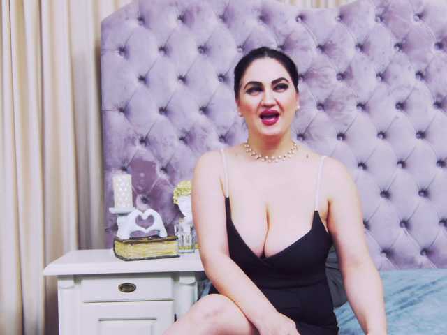 Sex chat gratuit in direct cu CassidyVelvet pe BongaCams