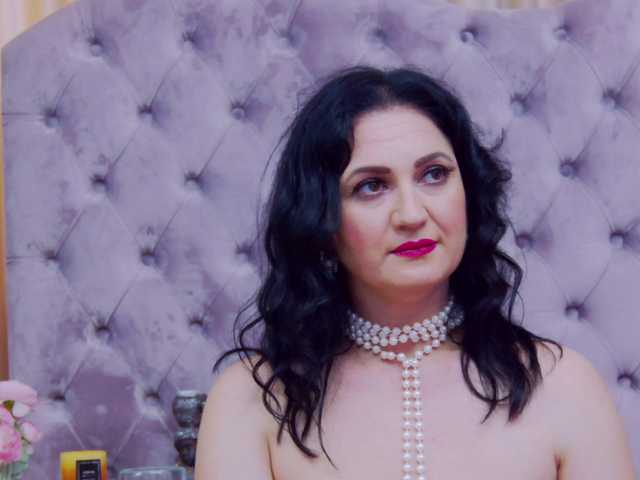 Sex chat gratuit in direct cu CassidyVelvet pe BongaCams