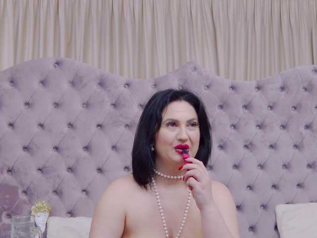 CassidyVelvet's BongaCams show and profile