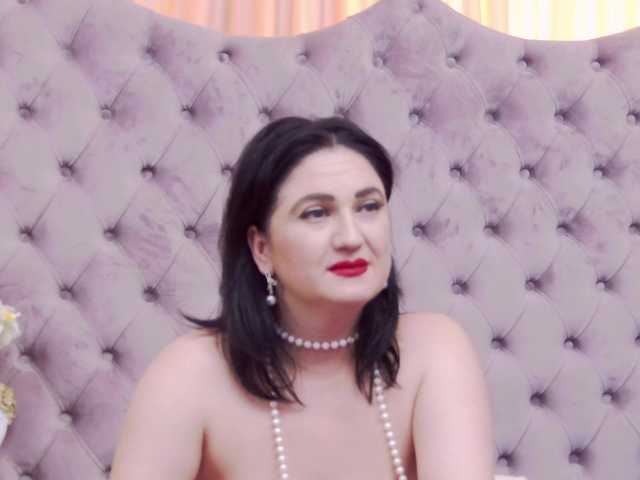 CassidyVelvet's BongaCams show and profile