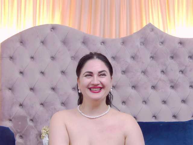 CassidyVelvet's BongaCams show and profile