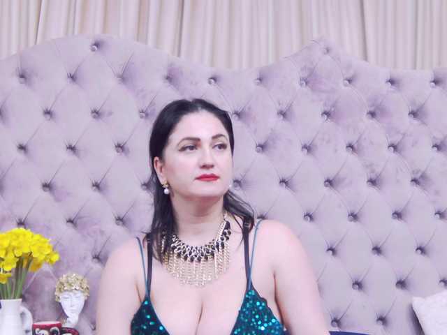 CassidyVelvet's BongaCams show and profile