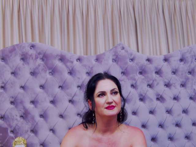 Sex chat gratuit in direct cu CassidyVelvet pe BongaCams