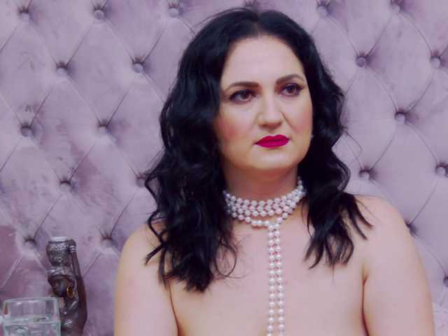 Sex chat gratuit in direct cu CassidyVelvet pe BongaCams
