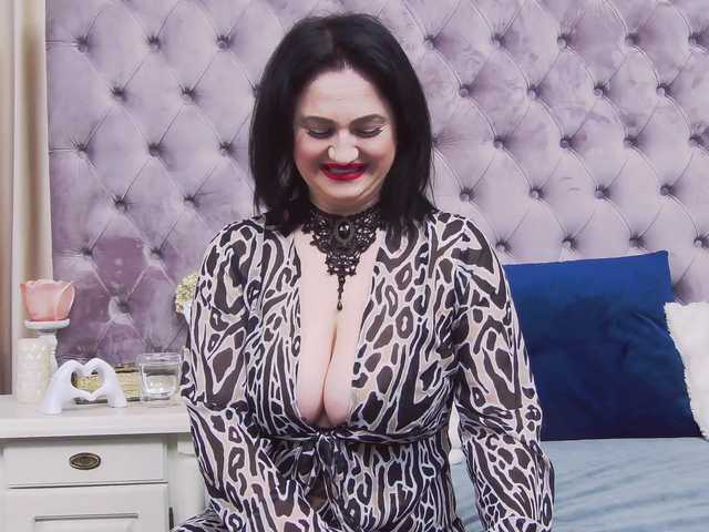 CassidyVelvet's BongaCams show and profile