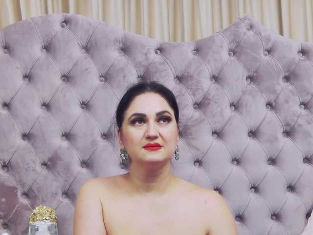 Sex chat gratuit in direct cu CassidyVelvet pe BongaCams