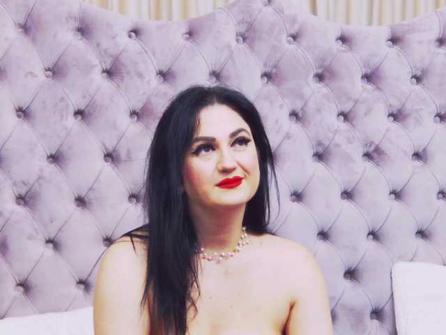 Sex chat gratuit in direct cu CassidyVelvet pe BongaCams