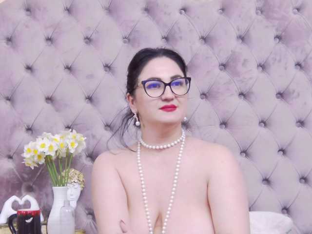CassidyVelvet's BongaCams show and profile