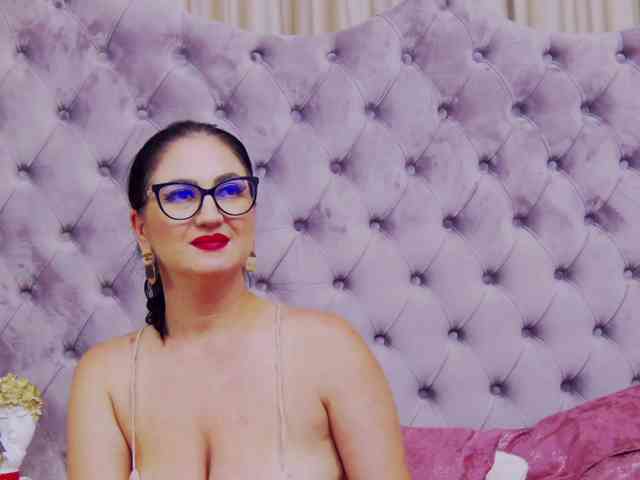 CassidyVelvet webcam