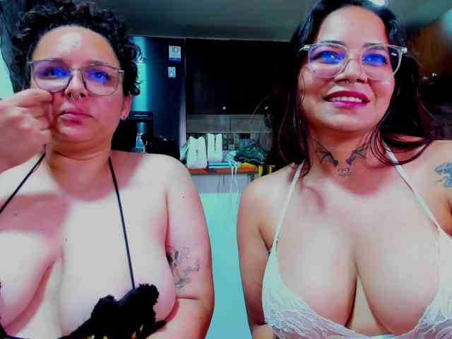 MABELANDDANNY webcam