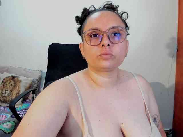 MABELANDDANNY webcam