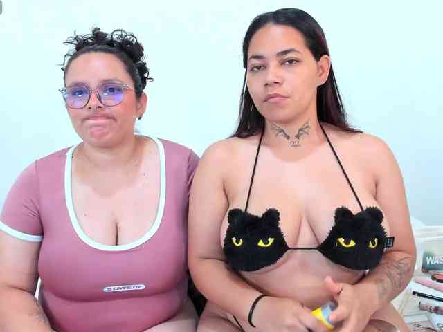 MABELANDDANNY webcam
