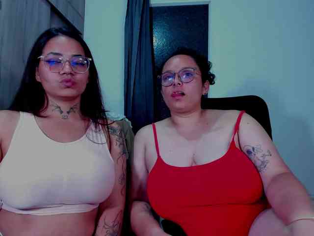 MABELANDDANNY webcam