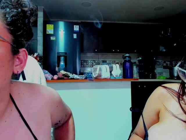 MABELANDDANNY webcam