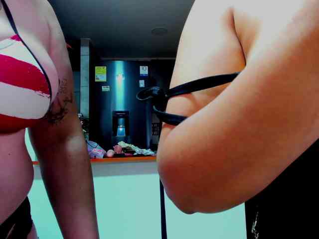 MABELANDDANNY webcam