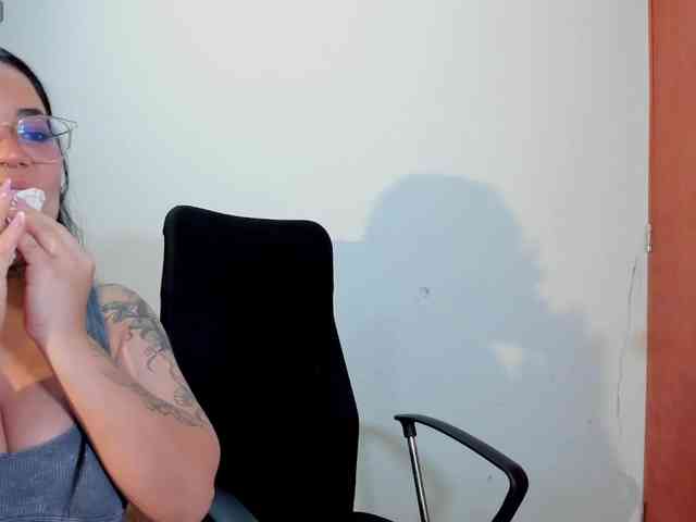 MABELANDDANNY webcam