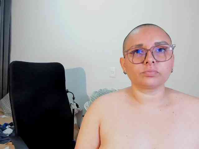 MABELANDDANNY webcam