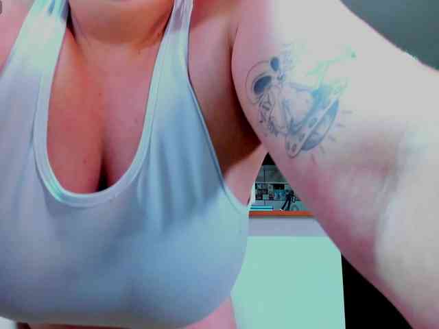 MABELANDDANNY webcam