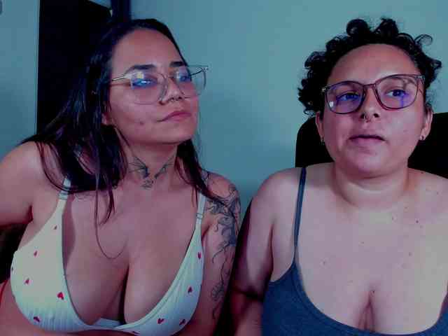 MABELANDDANNY webcam