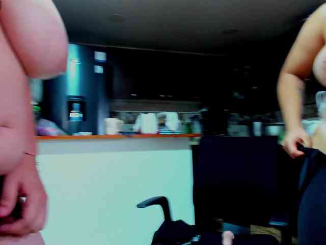 MABELANDDANNY webcam