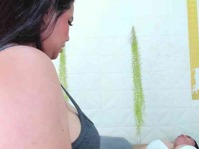 MABELANDDANNY webcam