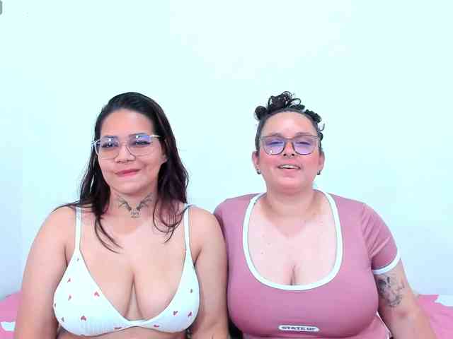 MABELANDDANNY webcam