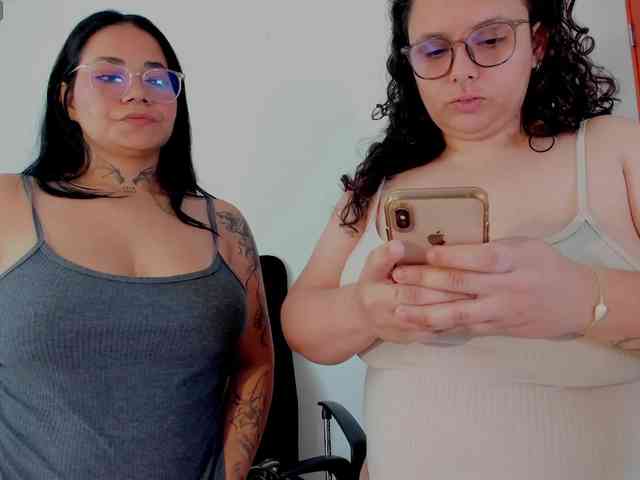 MABELANDDANNY webcam