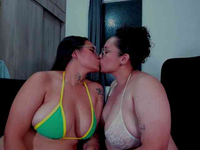 MABELANDDANNY webcam