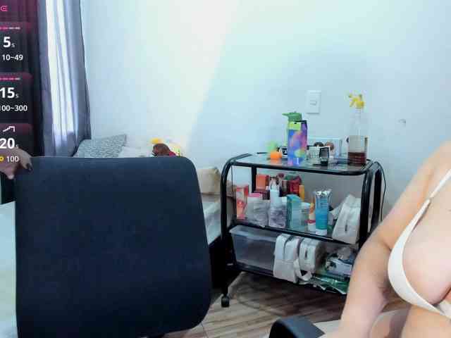 MABELANDDANNY webcam