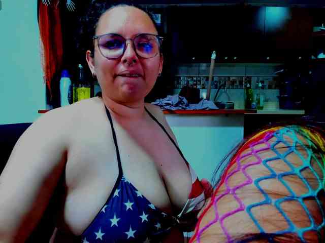 MABELANDDANNY webcam