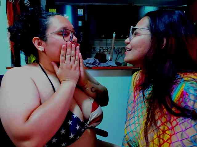 MABELANDDANNY webcam