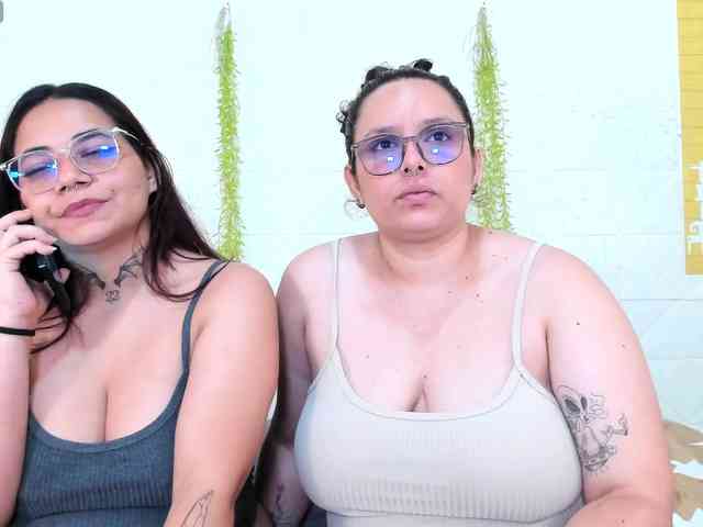 MABELANDDANNY webcam