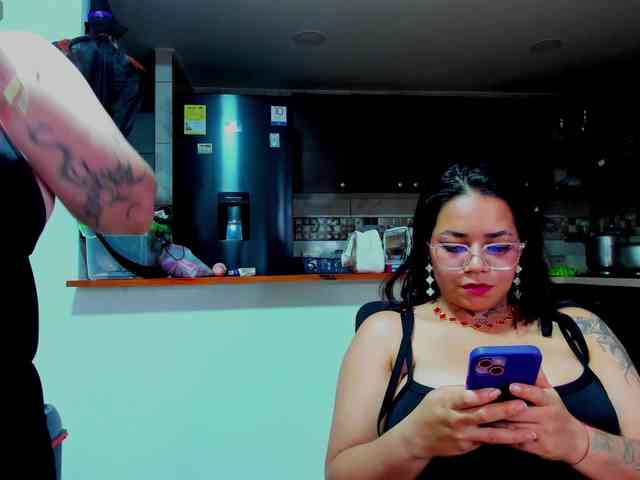 MABELANDDANNY webcam