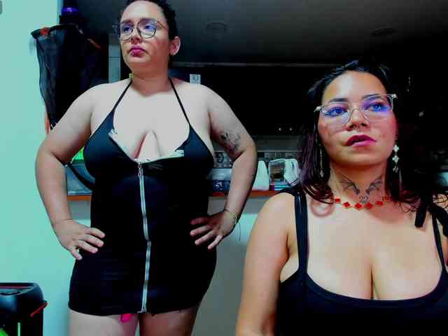 MABELANDDANNY webcam