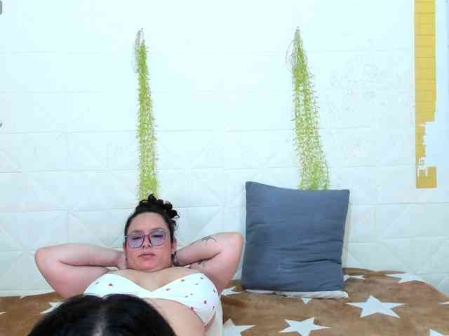 MABELANDDANNY webcam