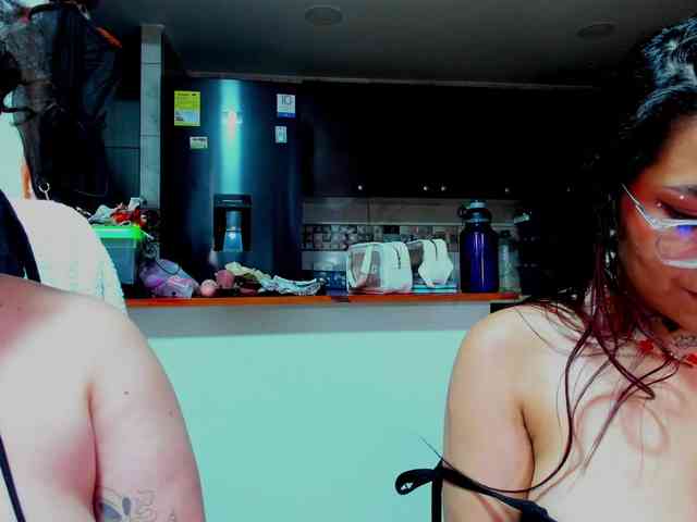 MABELANDDANNY webcam