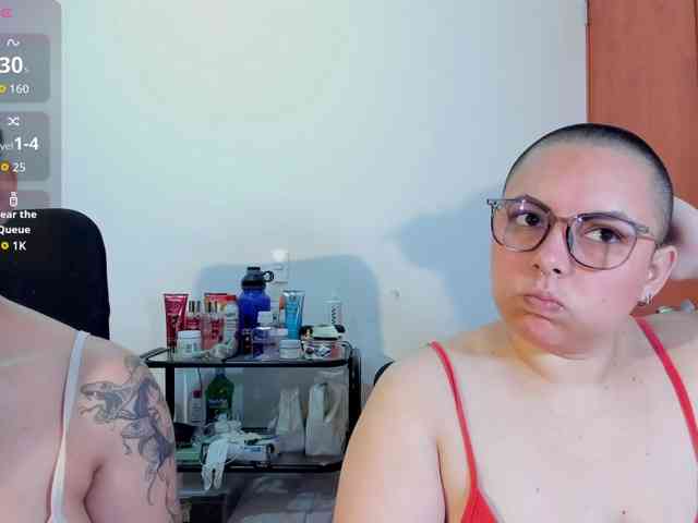 MABELANDDANNY webcam