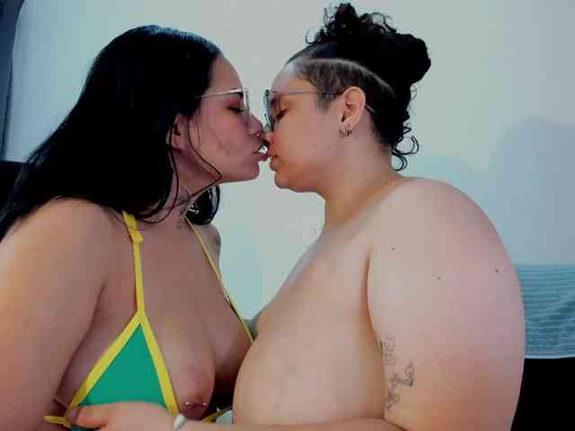 MABELANDDANNY webcam