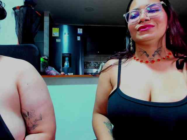 MABELANDDANNY webcam