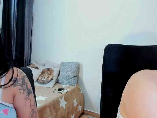 MABELANDDANNY webcam