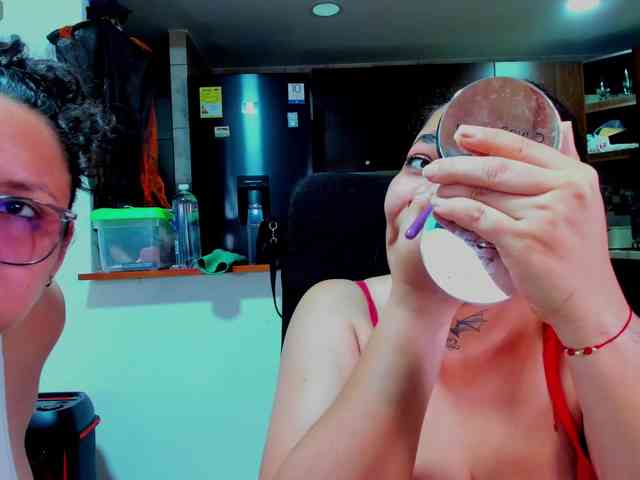 MABELANDDANNY webcam