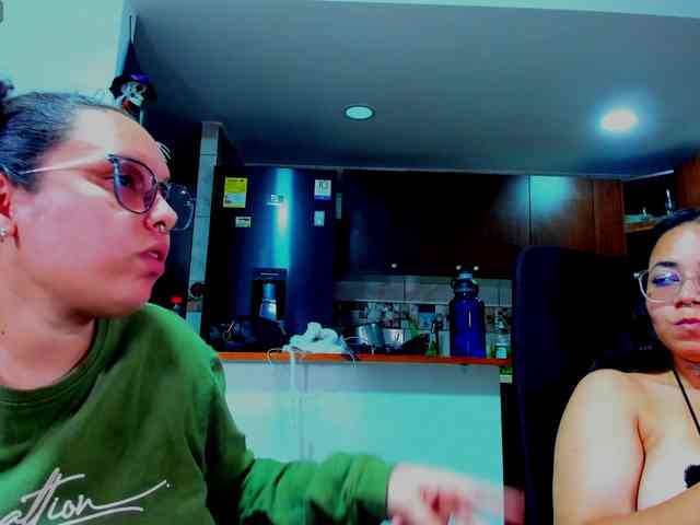 MABELANDDANNY webcam