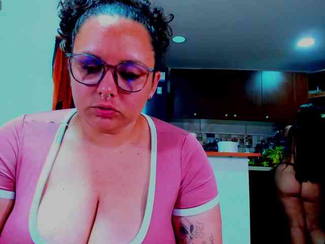 MABELANDDANNY webcam