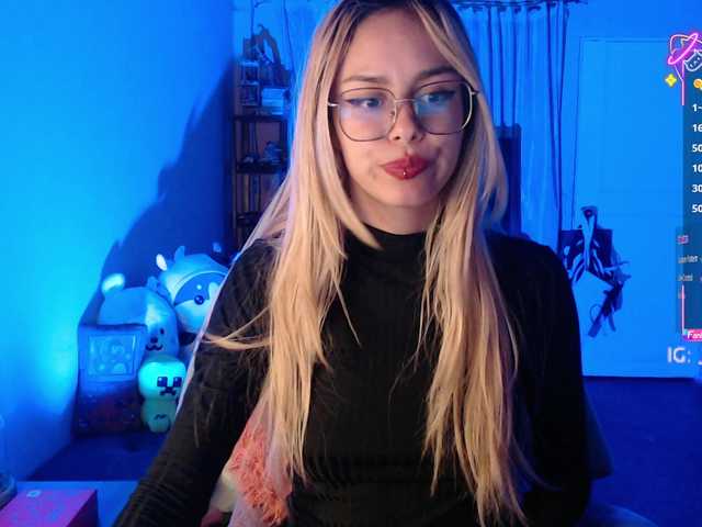 7Hana7's BongaCams show and profile